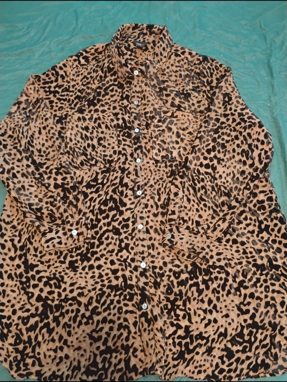 Women’s Intro Brand Cheetah Print Long Sleeve Botton Up Top Size 2x